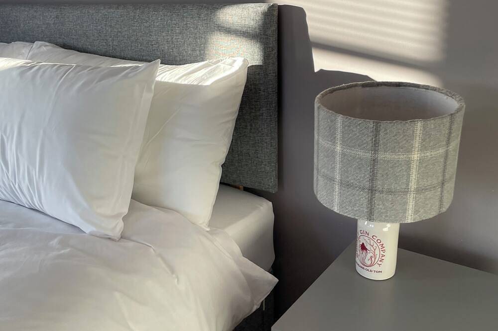 Switha- 3 bed home in Orkney, Scotland with hot tub and outstanding sea views in Orkney Inseln