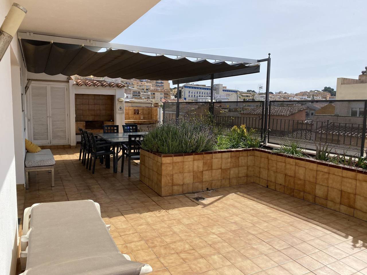 Appartement entier, Attique spacieux avec terrasse à Palamós - Idéal groupes, 10 pers, proche plage in Palamós, Costa Brava