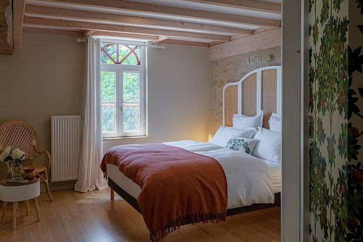 Location de vacances pour 15 personnes, avec jacuzzi et jardin à La Jonchère-Saint-Maurice - 4