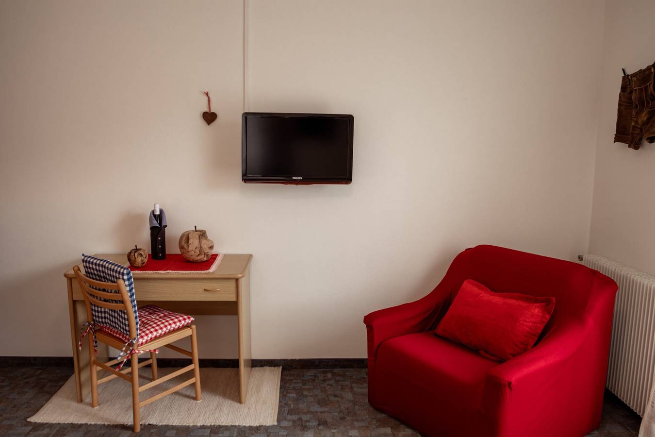 Zimmer 'Tiroler' mit Bergblick, Gemeinschaftspool und Wlan in Naturns, Texelgruppe