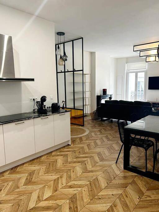 Gîte pour 3 personnes, avec balcon dans Theatre Moliere Scene Nationale - 3