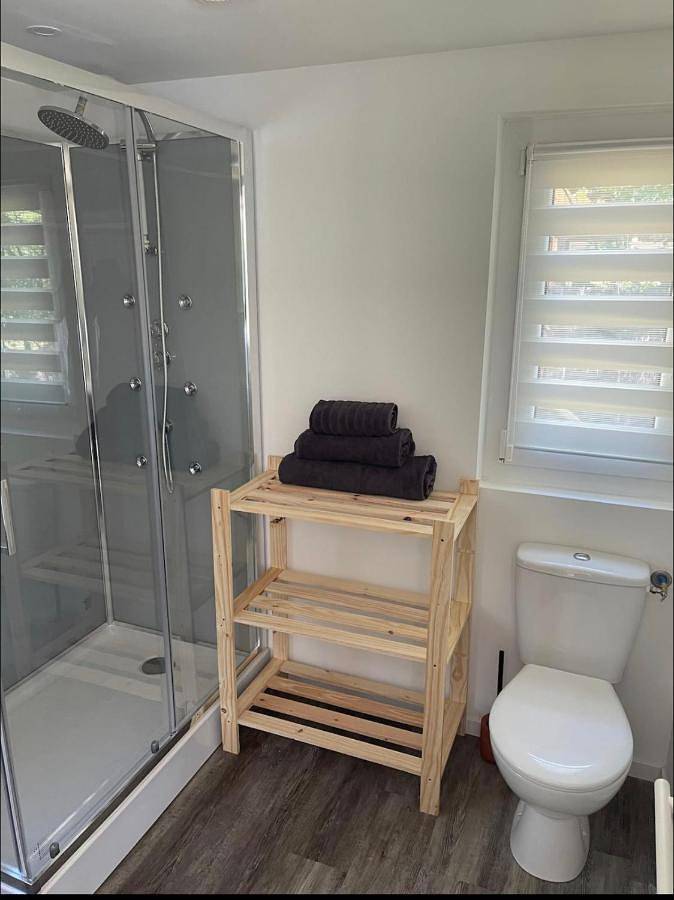 Gîte pour 4 personnes, avec jacuzzi et jardin à Arthon - 4