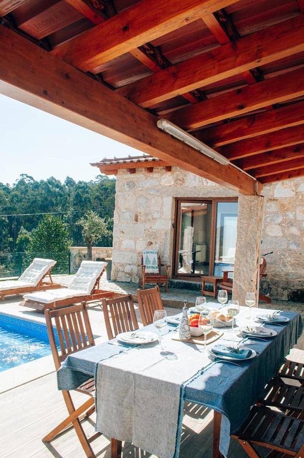 Location de vacances pour 10 personnes, avec vue ainsi que piscine et jardin, animaux acceptés dans Venade - 2