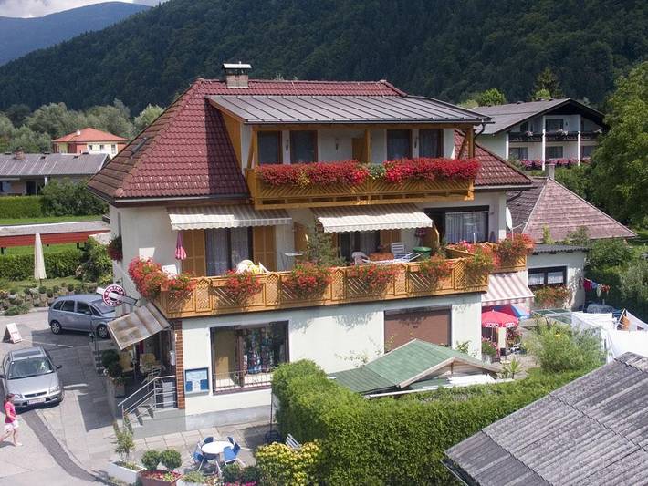Ferienwohnung für 2 Personen, mit Balkon und Terrasse sowie Garten und Seeblick am Millstätter See