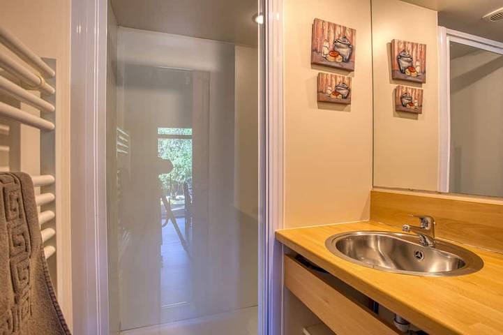 Gîte pour 4 personnes, avec jardin ainsi que sauna et piscine, animaux acceptés à Orliaguet - 4