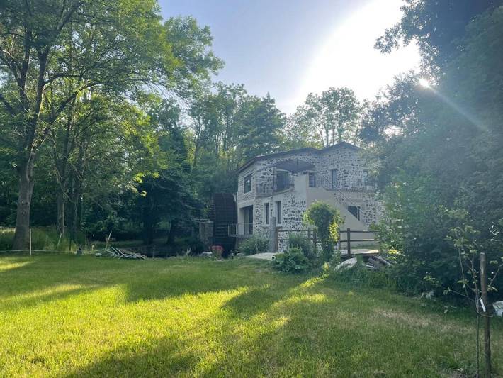 Gîte pour 2 personnes, avec vue et jardin à Veyre-Monton - 2