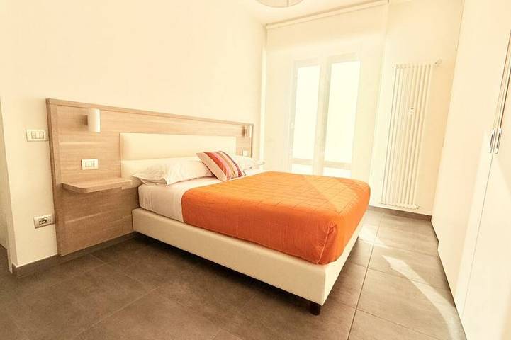 Appartement entier, Welcome to the charming Apartment Letizia, located in the heart of Prato. This cozy apartment offers a strategic location for exploring the beauty of Tuscany, with convenient connections to reach Florence in just a few minutes.Perfect for couples or smal in Prato, Province de Prato
