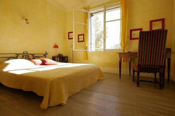 Location de vacances pour 12 personnes, avec jardin et terrasse à Barbentane - 4