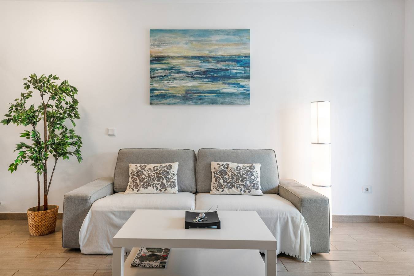 Vacation Apartment 'Real' with Private Terrace, Shared Garden and Wi-Fi in Playa Blanca, Yaiza