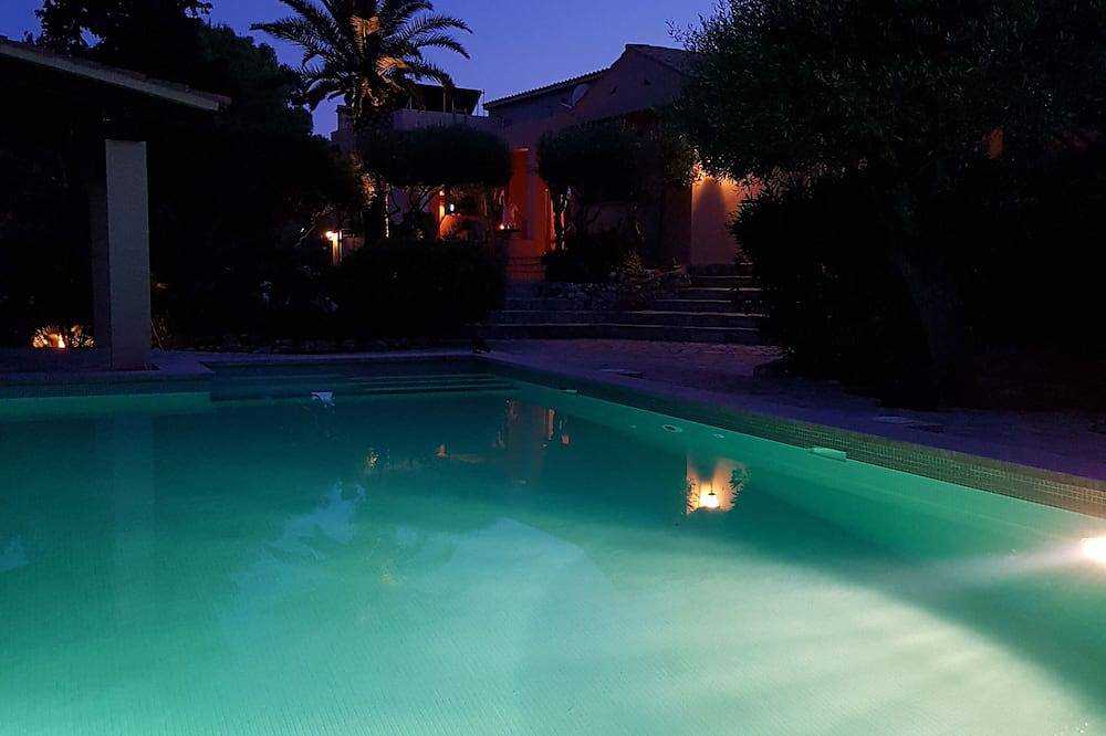 Exklusives Haus mit Pool und traumhaftem Garten wenige Meter vom Strand entfernt in Cala Murada, Manacor