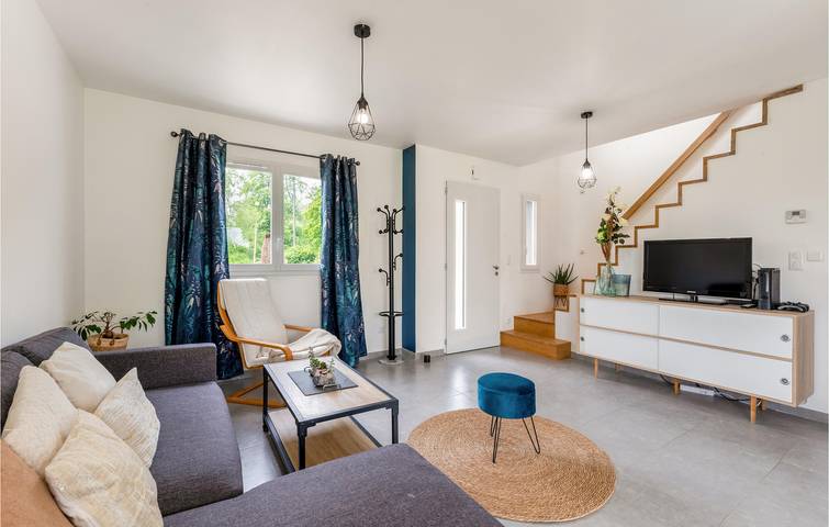 Charmant apt de 150m2 avec mur d'isolation, jardin et parking à 2km de la rivière in Lyons-la-Forêt, Région de Les Andelys