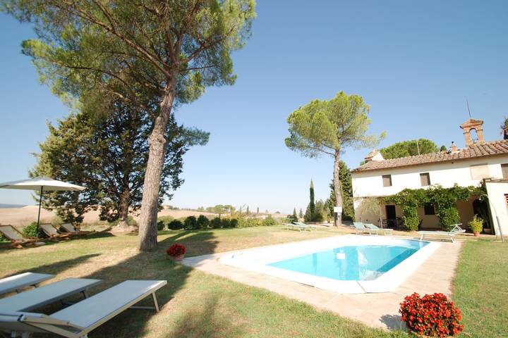 Villa pour 14 personnes, avec Terrasse ainsi que Jardin et Piscine à Monteroni d'Arbia