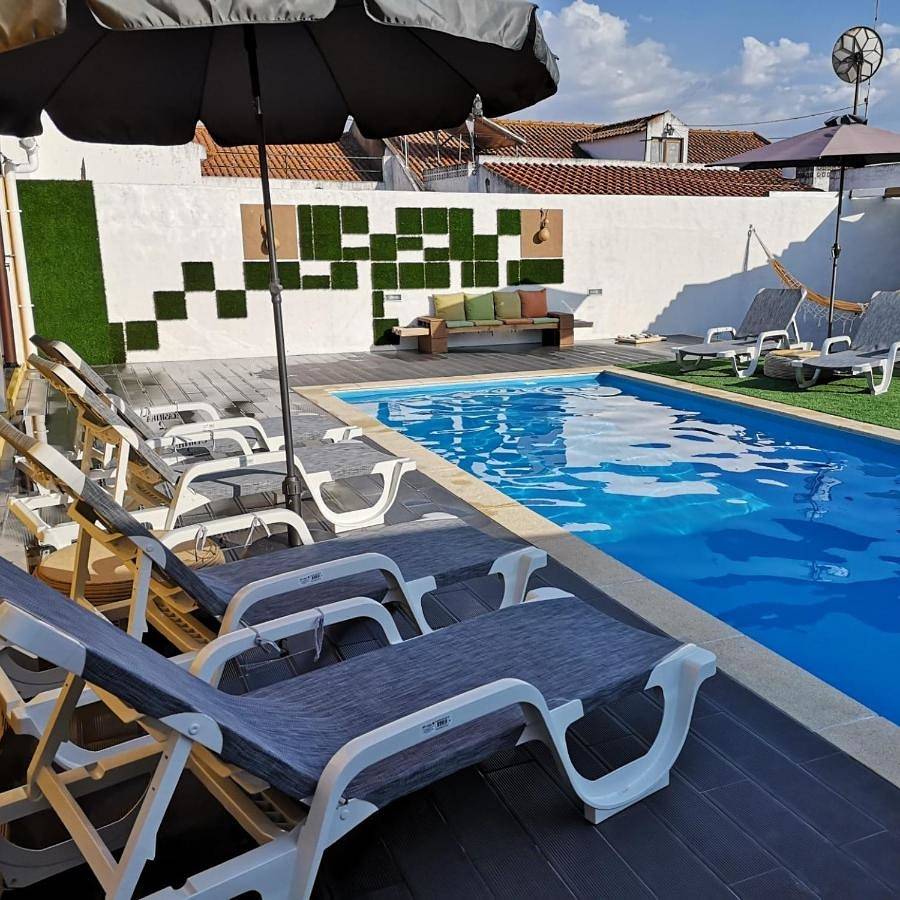 Entire apartment, Casinhas do Canário in Redondo, Évora District