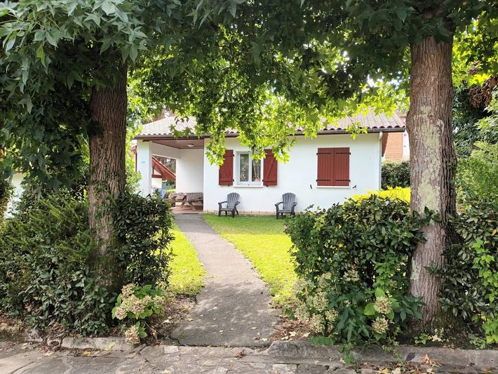 Gîte pour 6 personnes, avec jardin ainsi que piscine et terrasse à Bidart - 3