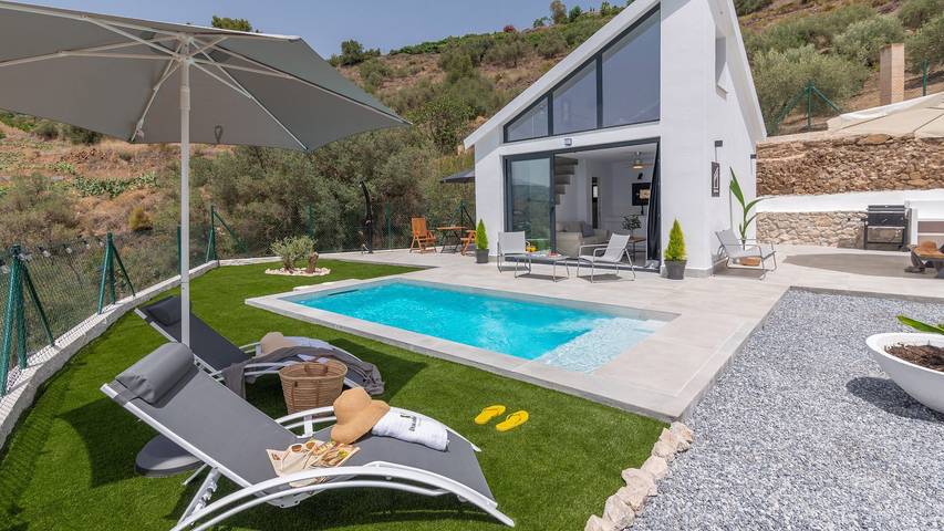 Chalet para 2 personas, con Balcón/Terraza y Piscina en Axarquía