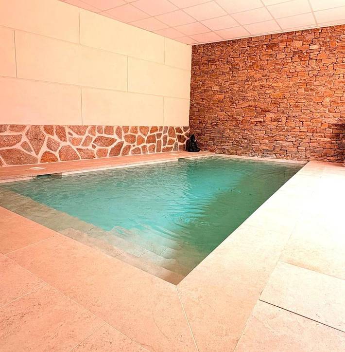 Ferienhaus für 14 Personen, mit Ausblick und Pool sowie Terrasse - 1