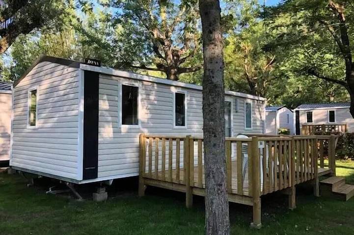 Camping pour 6 personnes, avec sauna et jacuzzi dans les Gorges du Tarn
