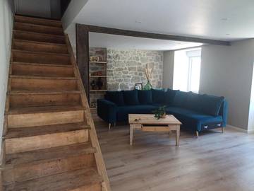 Location de vacances pour 6 personnes, avec terrasse et jardin à Recoules-Prévinquières