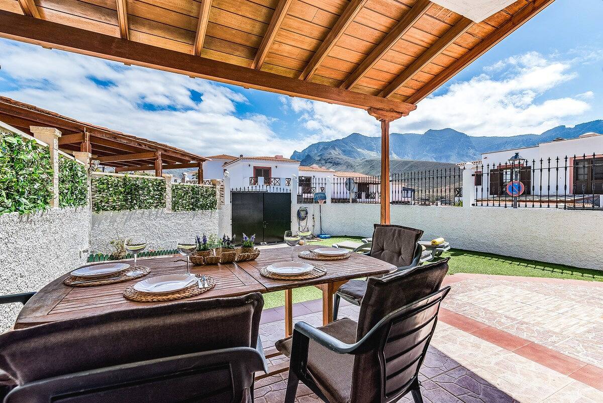 Home2Book Charming House Agaete, Bbq & Garden in Playa de las Nieves, Gran Canaria Norte