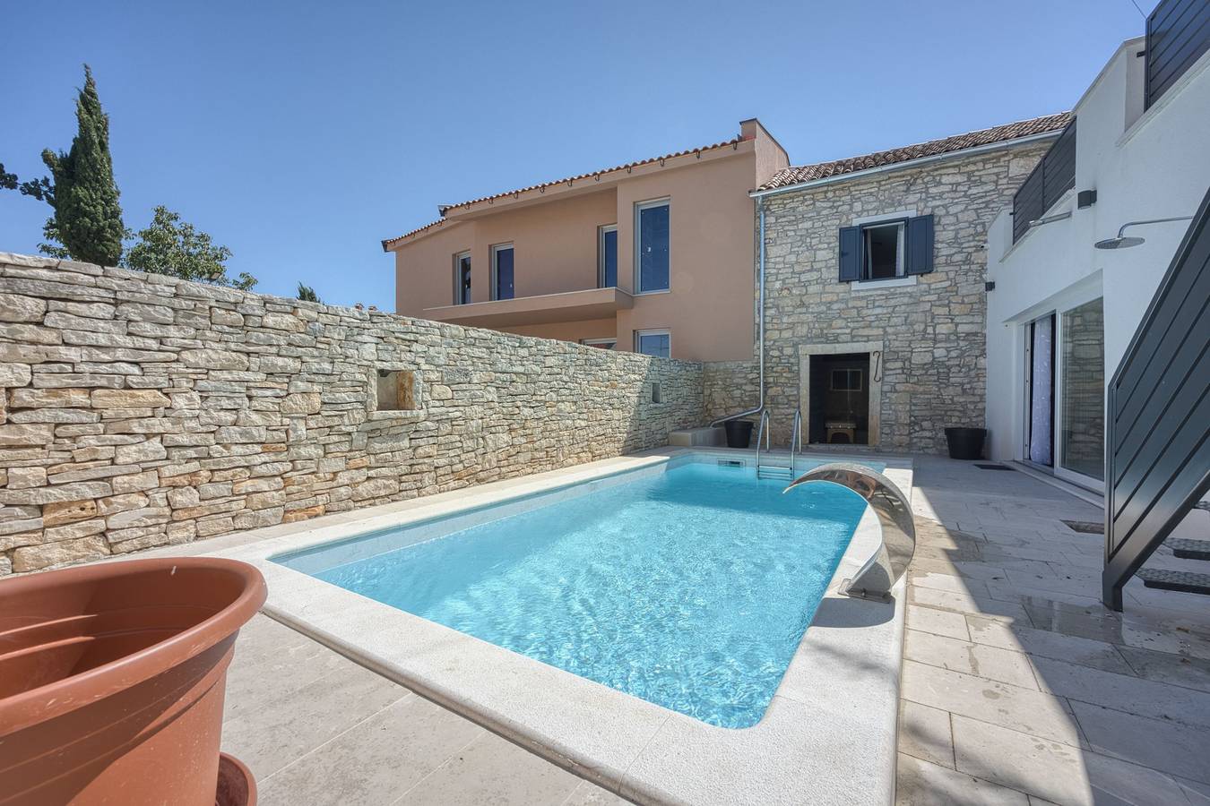 Villa Galant with Pool and Sauna in Kanfanar, Zentralistrien