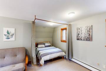 Vacation Apartment for 2 Guests in Stowe, Stowe Mountain, Picture 2