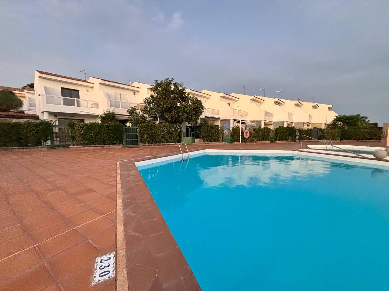 Pool View Terrace in Maspalomas in Sonnenland, San Bartolomé de Tirajana