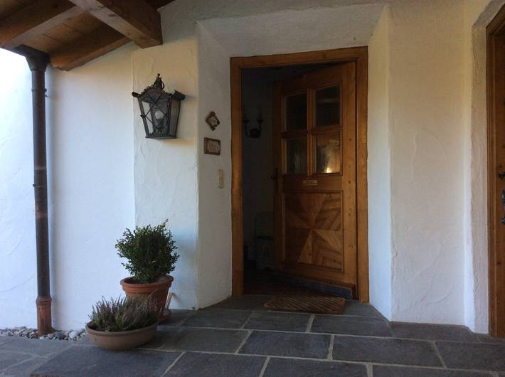 Ganze Ferienwohnung, Ferienhaus Lois & Lisl - Ferienhaus 1 - 6 Personen, 130 qm, 2 sep. Schlafzimmer, 2 Bäder, WLAN in Schleching, Bayerische Alpen