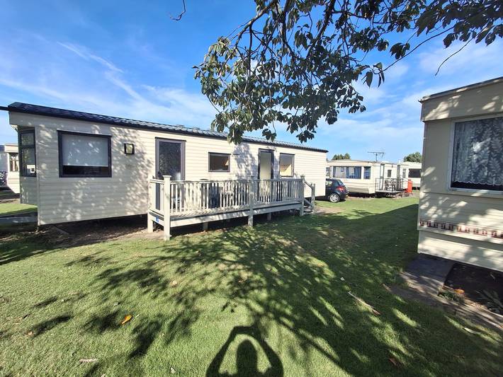 Holiday rental for 8 people, with ocean view and balcony as well as pool, child-friendly in Chapel St. Leonards