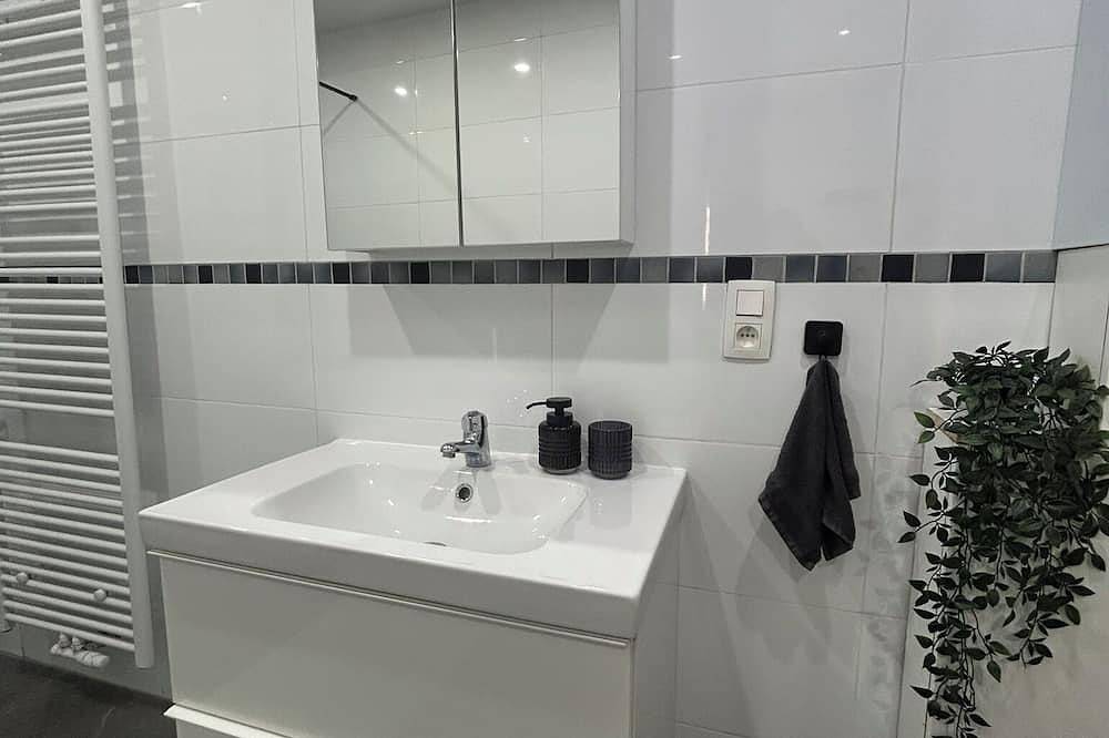 Entire apartment, Cosy apartment 5 minutes from downtown in Liège, Liège region