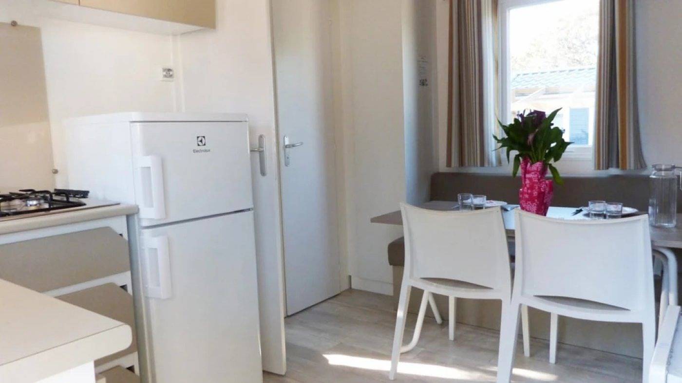 Zecamping 3* 200m plage locatif Tv clim 22m2 4 pers in Hyeres, Parc national Port-Cros