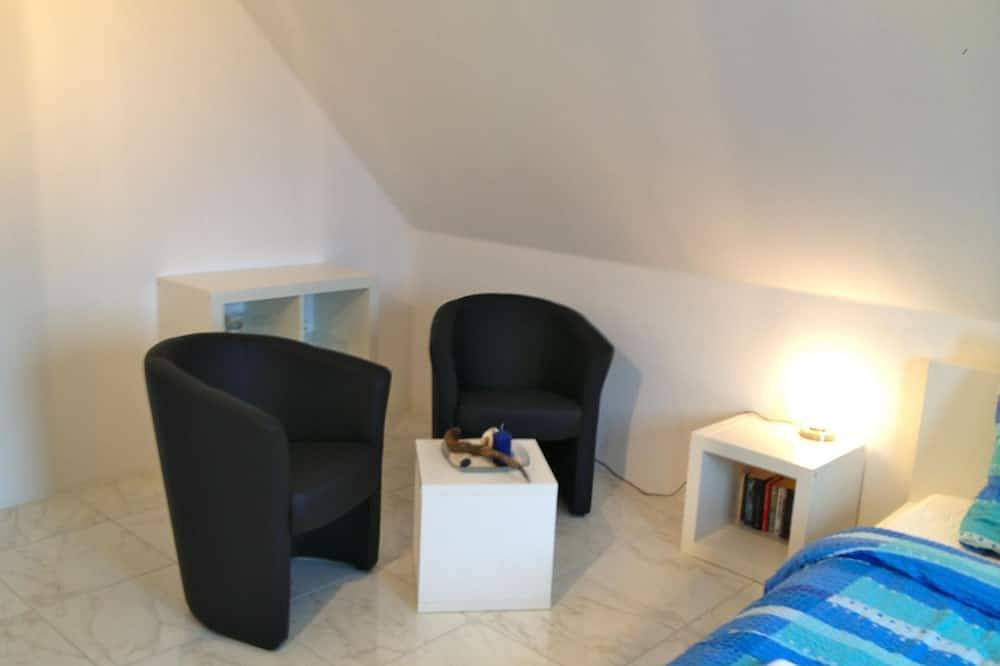 Ganze Wohnung, Gemütliches Apartment im Dachgeschoss in Patzig, Bergen auf Rügen und Umgebung