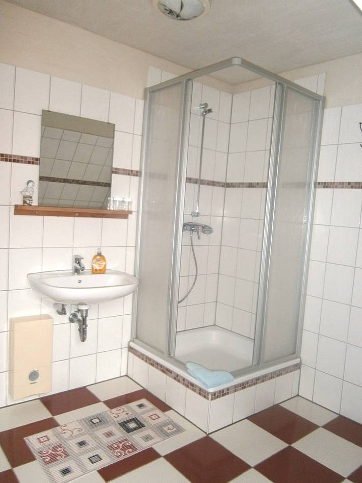 Entire holiday apartment, Holiday apartment for 2 people with garden in Marlow, Vorpommern-Rügen