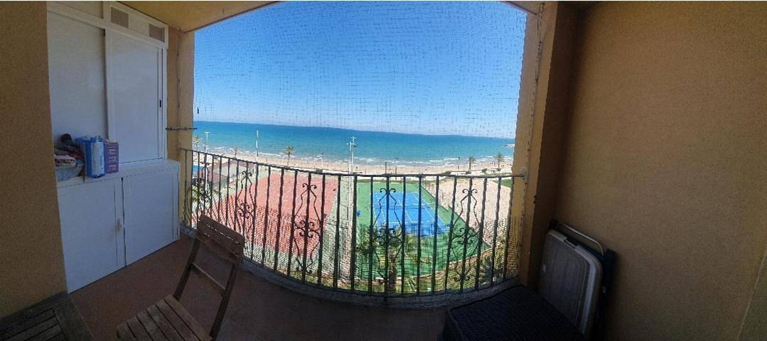 Appartement de vacances pour 4 personnes, avec vue ainsi que balcon et piscine