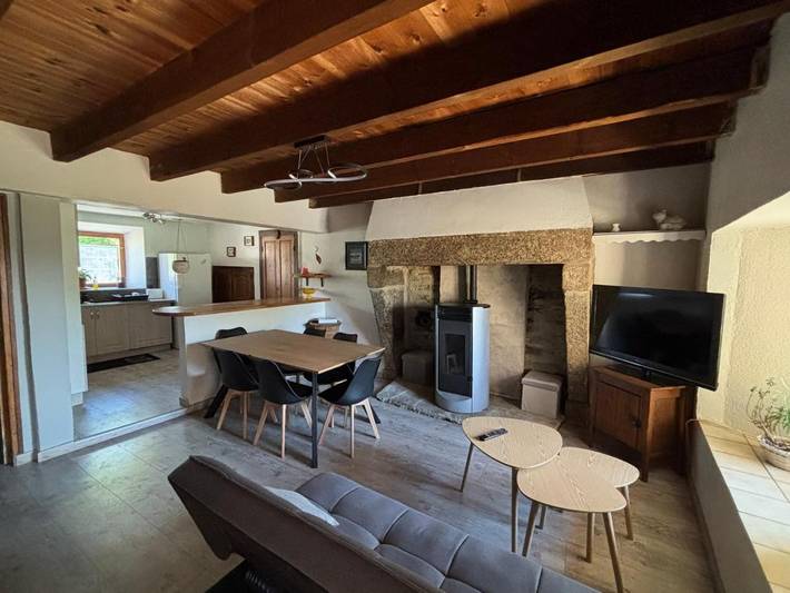 Location de vacances pour 6 personnes, avec Terrasse et Jardin à Sainte-Colombe-de-Peyre