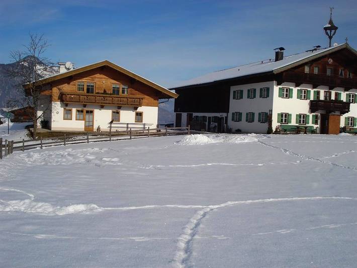 Ferienwohnung für 4 Personen, mit Garten und Balkon, kinderfreundlich in Kössen - 2