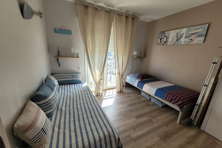 Gîte pour 4 personnes, avec balcon dans Carolles Plage - 3