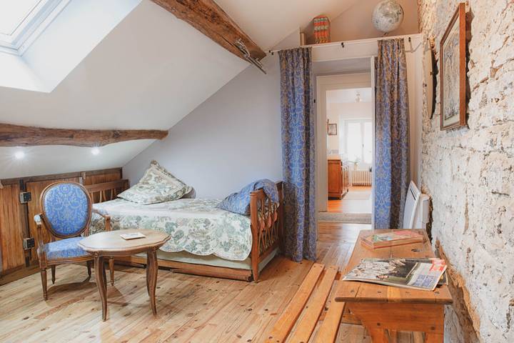 Gîte pour 14 personnes, avec jardin et terrasse, animaux acceptés dans Parc national de forêts - 4