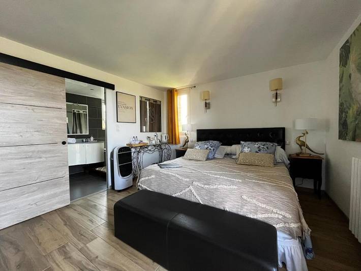 Location de vacances pour 2 personnes, avec jacuzzi ainsi que jardin et piscine à Puylaroque - 4