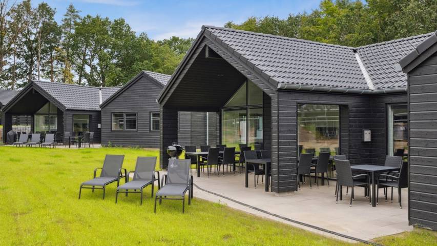 Ferienhaus für 16 Personen, mit Garten und Terrasse sowie Sauna, mit Haustier in Krakow am See