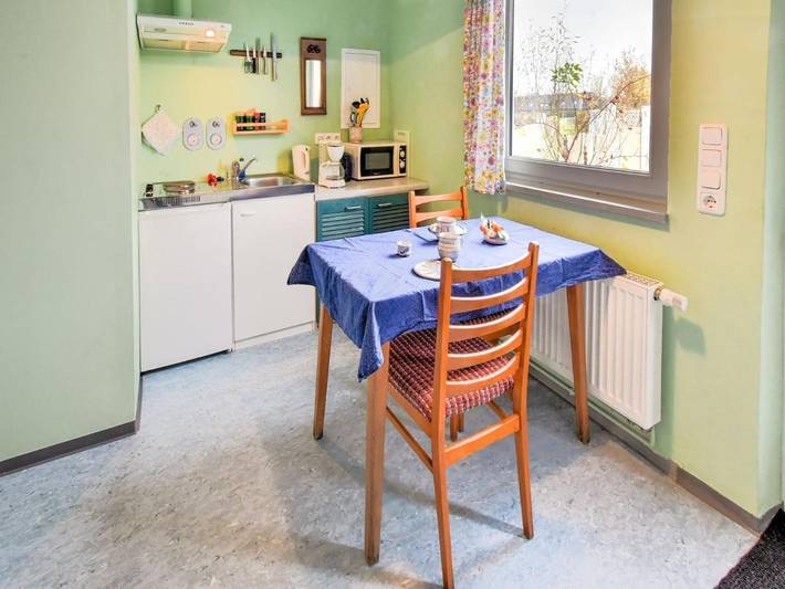 Ferienwohnung für 2 Personen, mit Terrasse und Garten in Karls Erlebnis-Dorf  Rövershagen