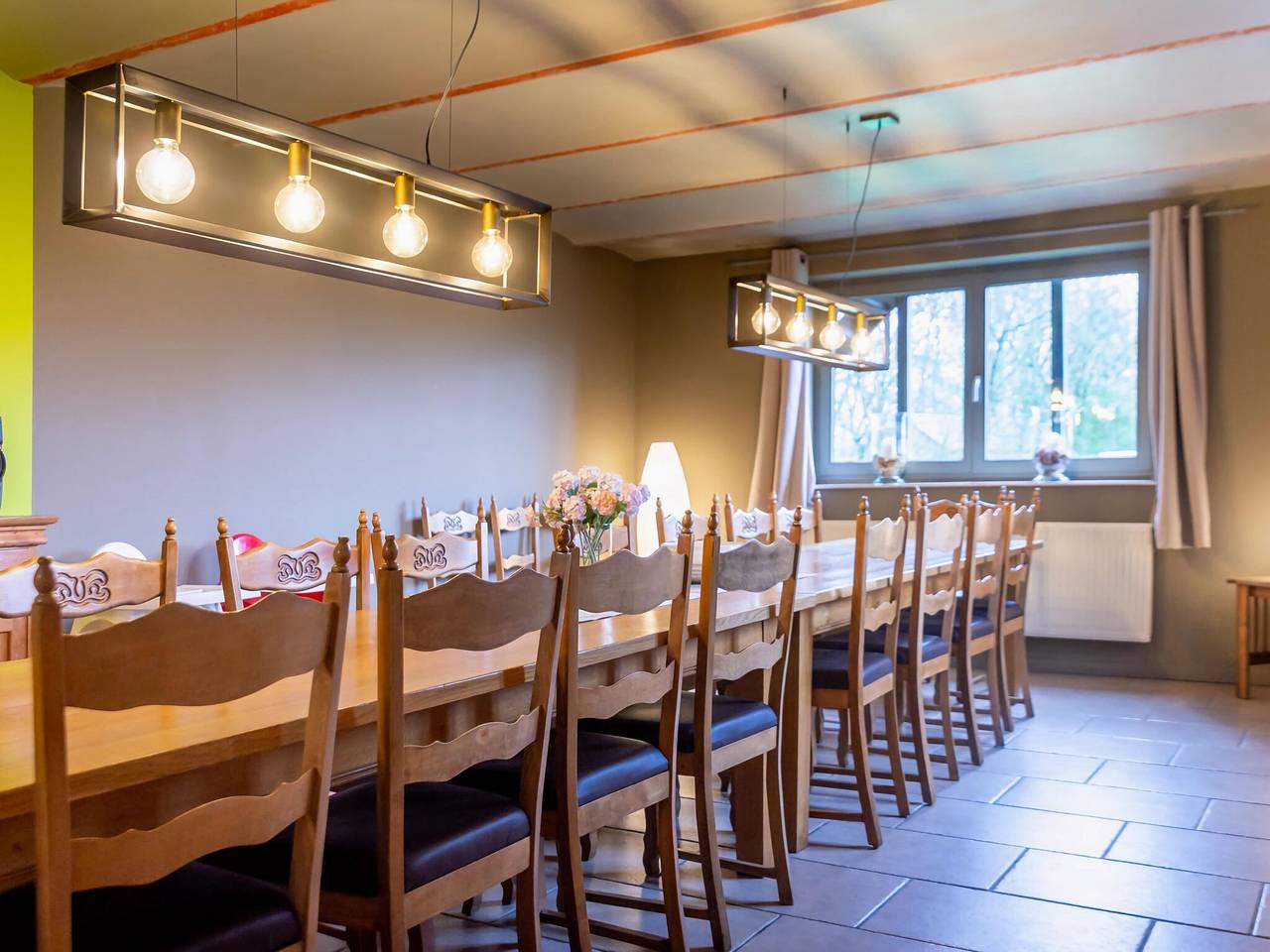 Vakantiehuis in Durbuy met Binnenzwembad in Borlon, Durbuy