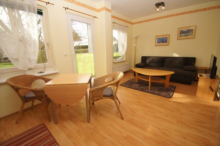 Ferienwohnung für 3 Personen, mit Terrasse und Garten in Kellenhusen