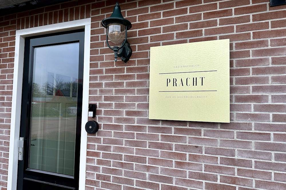 Entire apartment, Wonderful, reasonably priced vacation apartment with every comfort. A warm welcome! in Langedijk, North Sea Netherlands