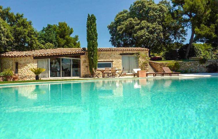 Location de vacances pour 2 personnes, avec Terrasse ainsi que Jardin et Piscine à Vaison-la-Romaine