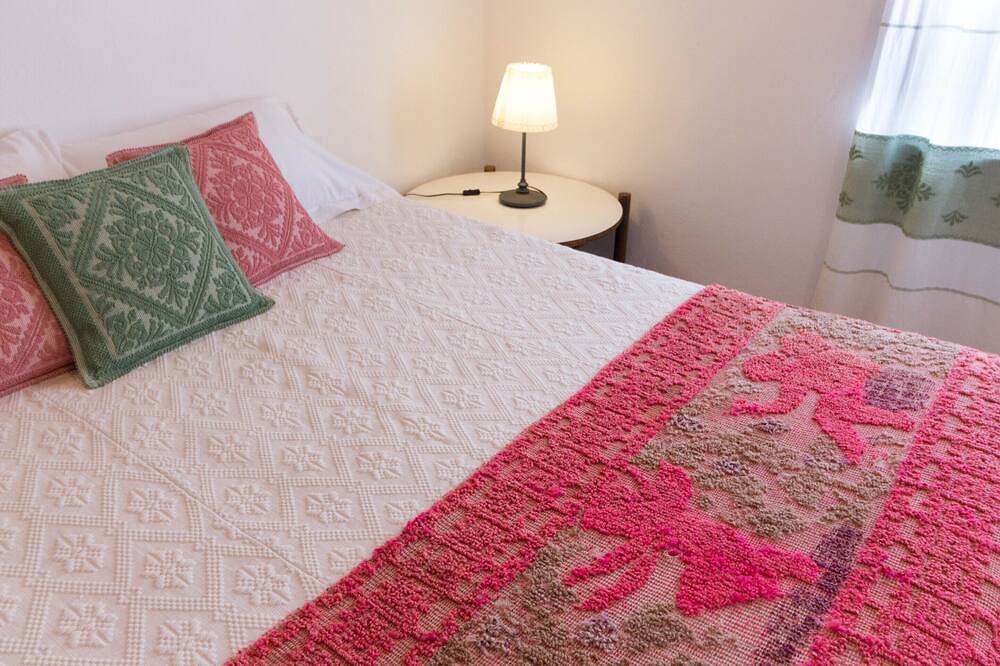 Sardinia Casa di Nonna Ida 7 rooms + garden+Bbq in Villaputzu, Cagliari Provinz