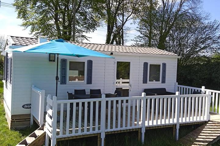 Mobil home pour 4 personnes à Plounévézel