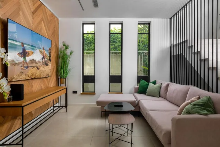 Villa pour 20 personnes, avec vue ainsi que jardin et piscine, animaux acceptés - 1