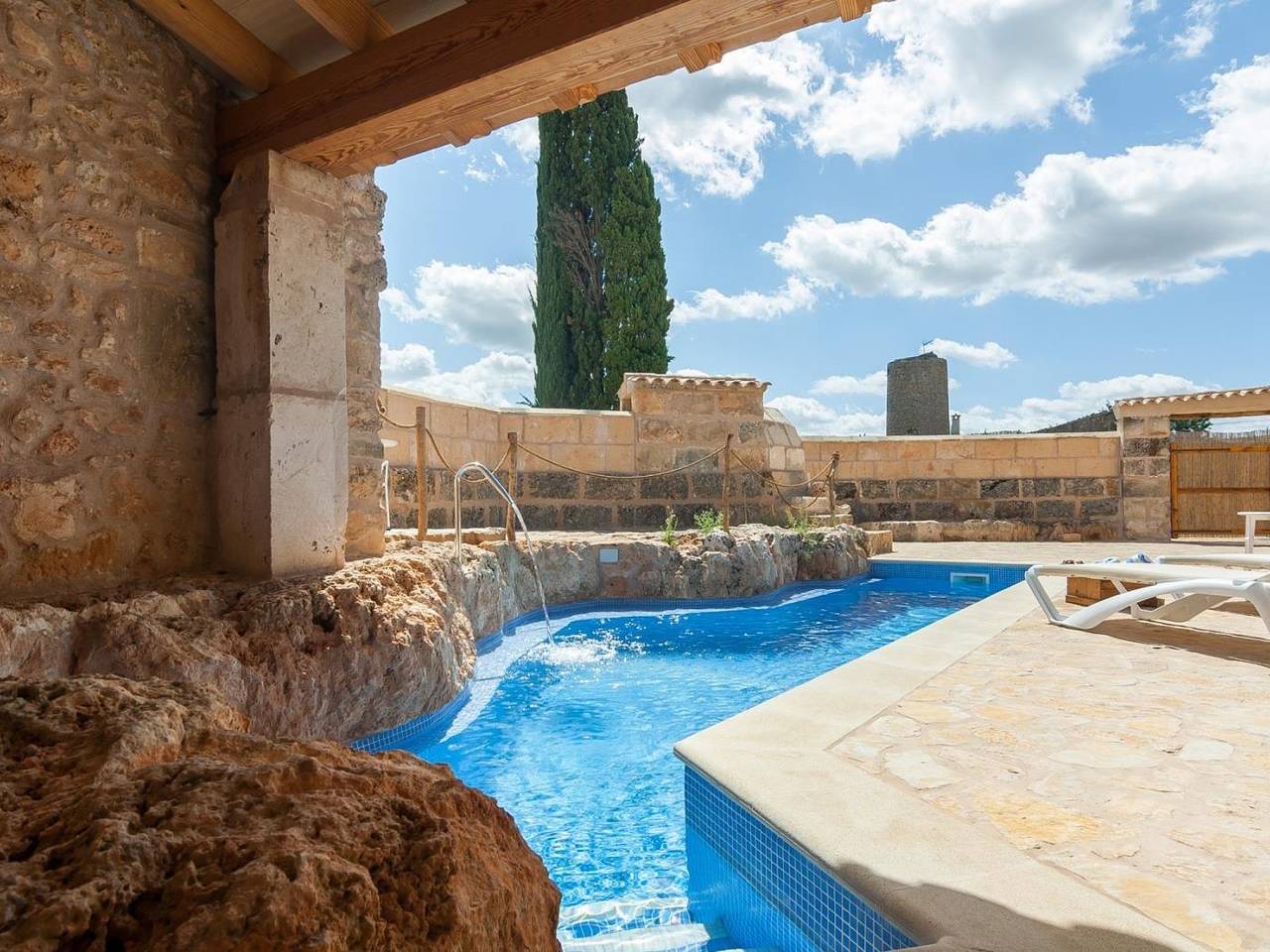Ca Nostra - Beautiful townhouse with pool in Algaida in Algaida, Majorca Center