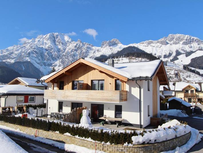 Ferienwohnung für 6 Personen, mit Terrasse und Garten sowie Sauna in Leogang