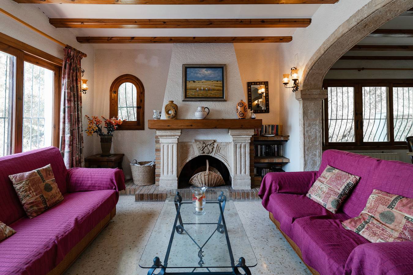 Villa 'Rosa' with Private Pool, Shared Terrace and Wi-Fi in Jávea, Costa Blanca